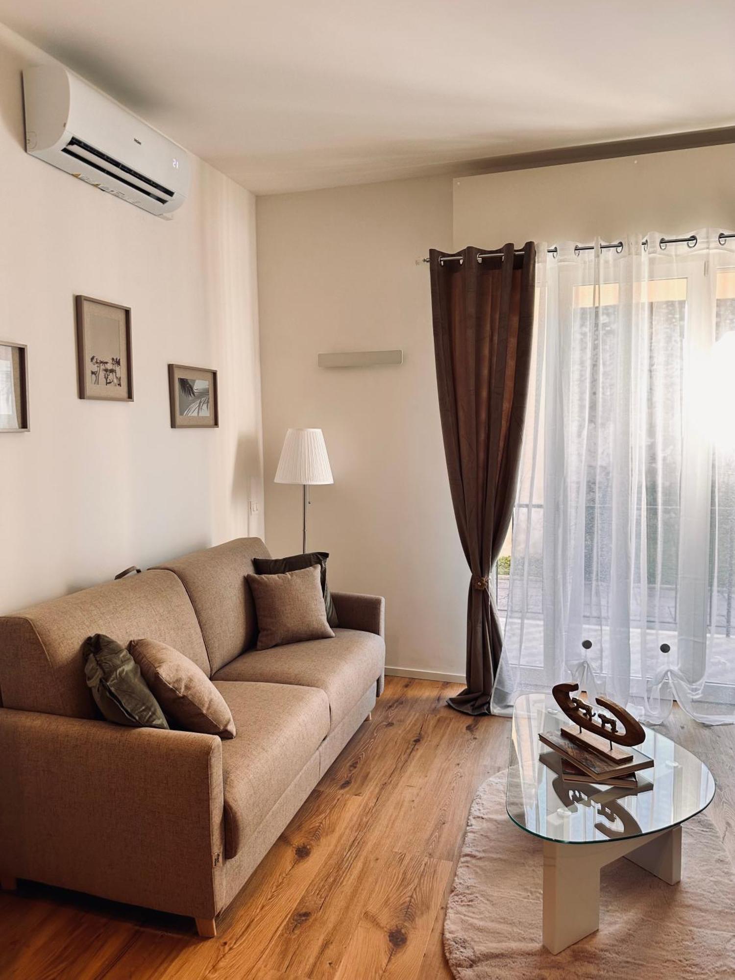 Giada Lux Verona Bagian luar foto